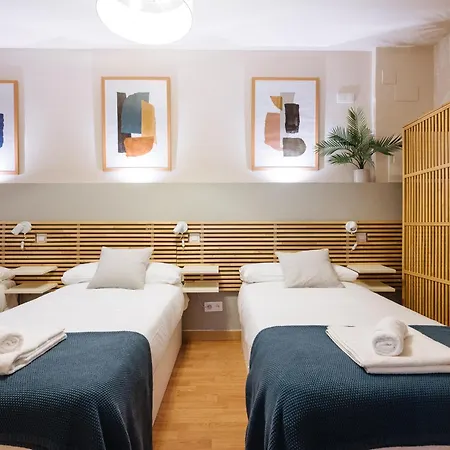 Charming In The Heart Of Triana, *